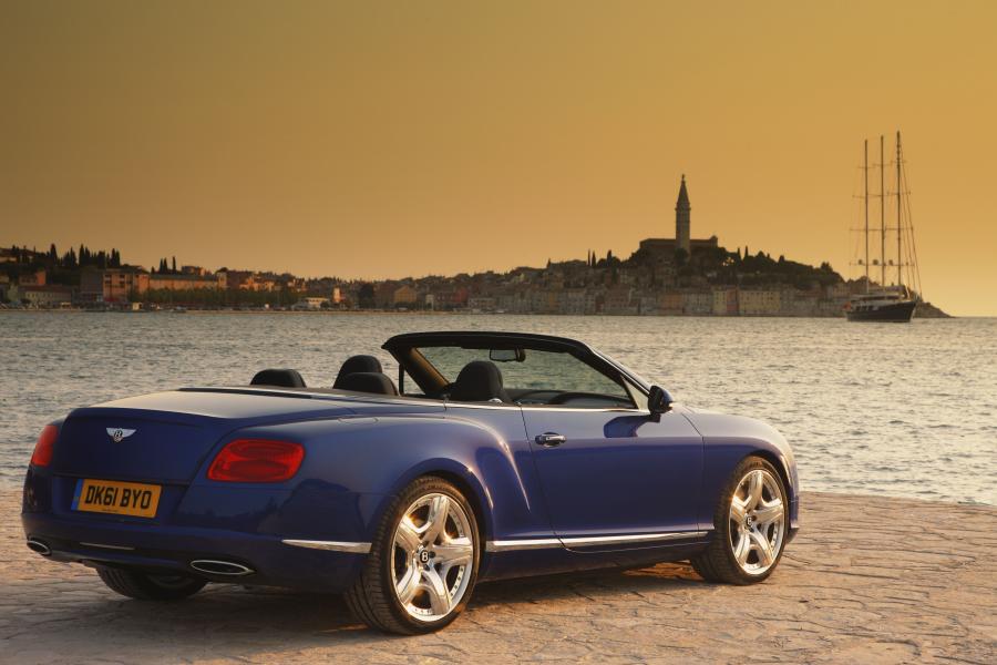  Bentley Continental GTC W12 2012 года  (фото 9 из 10)
